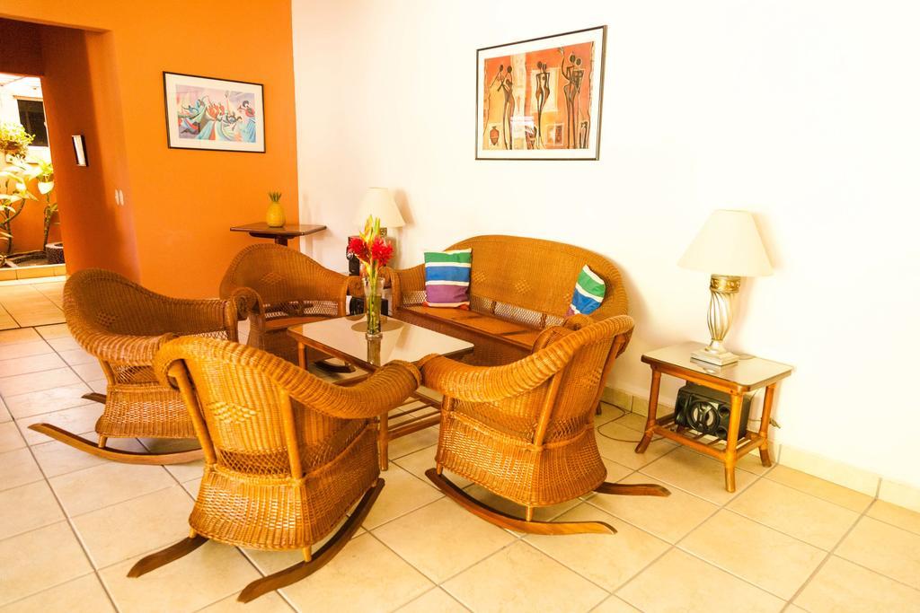 Hotel El Almendro Managua Kültér fotó