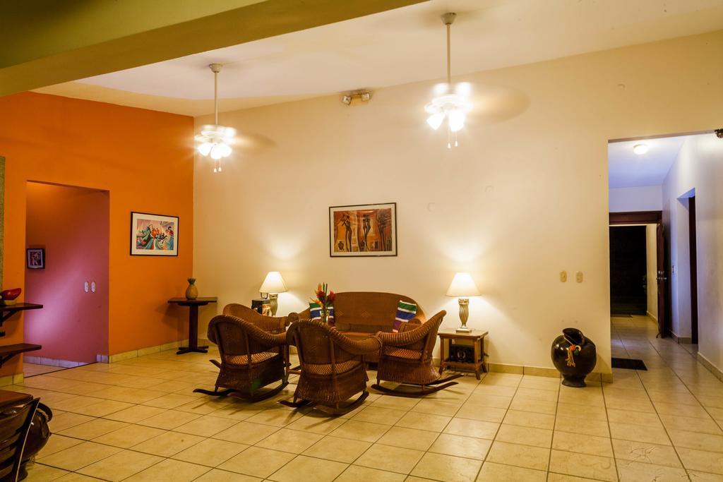 Hotel El Almendro Managua Kültér fotó