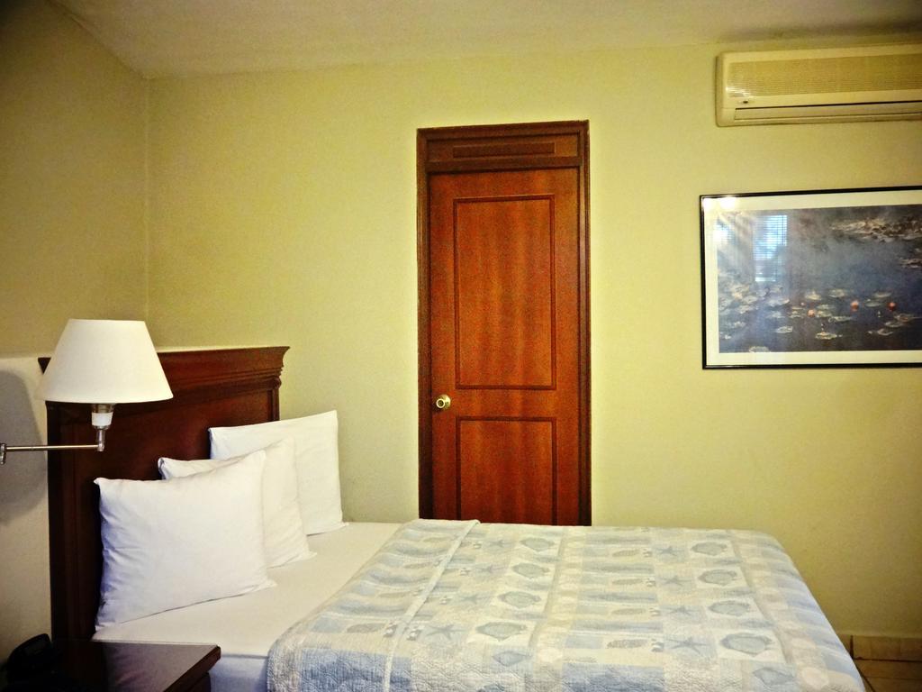 Hotel El Almendro Managua Kültér fotó