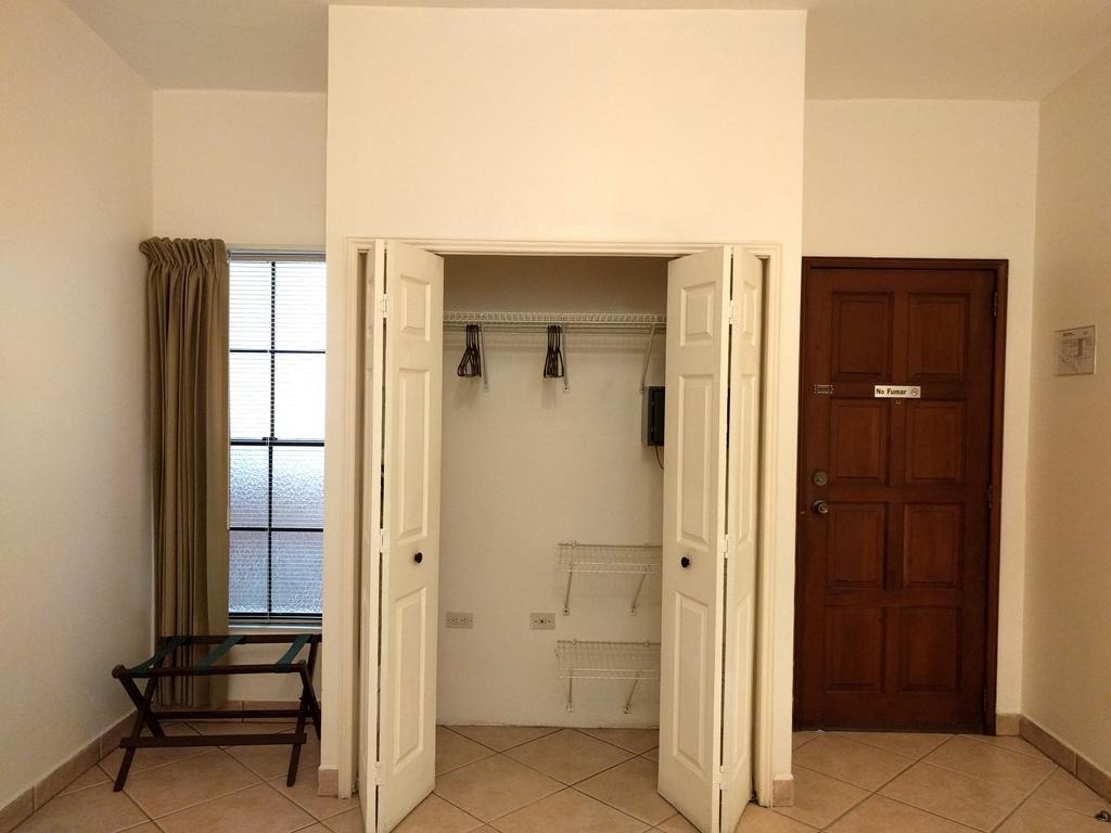 Hotel El Almendro Managua Kültér fotó