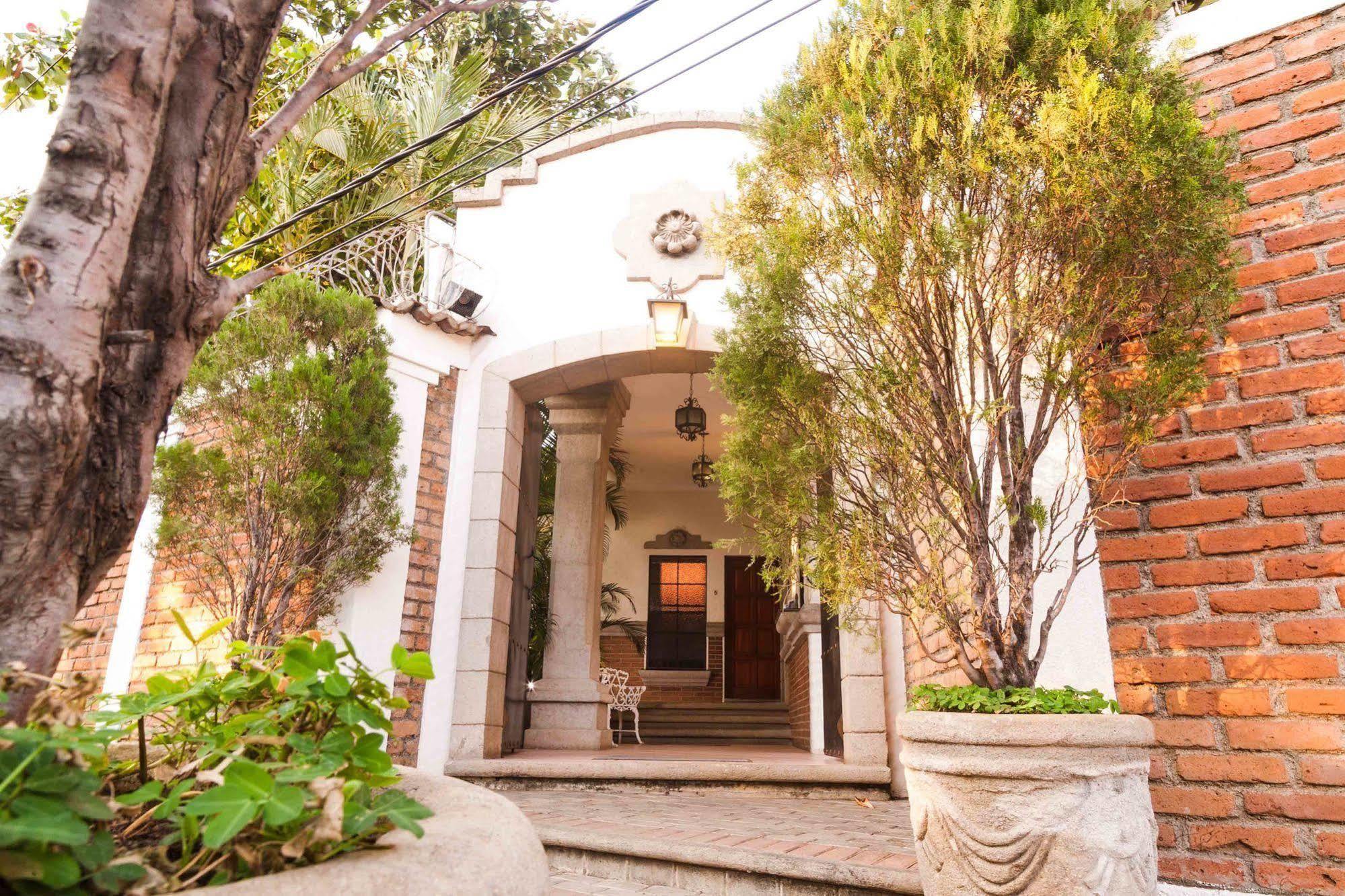 Hotel El Almendro Managua Kültér fotó