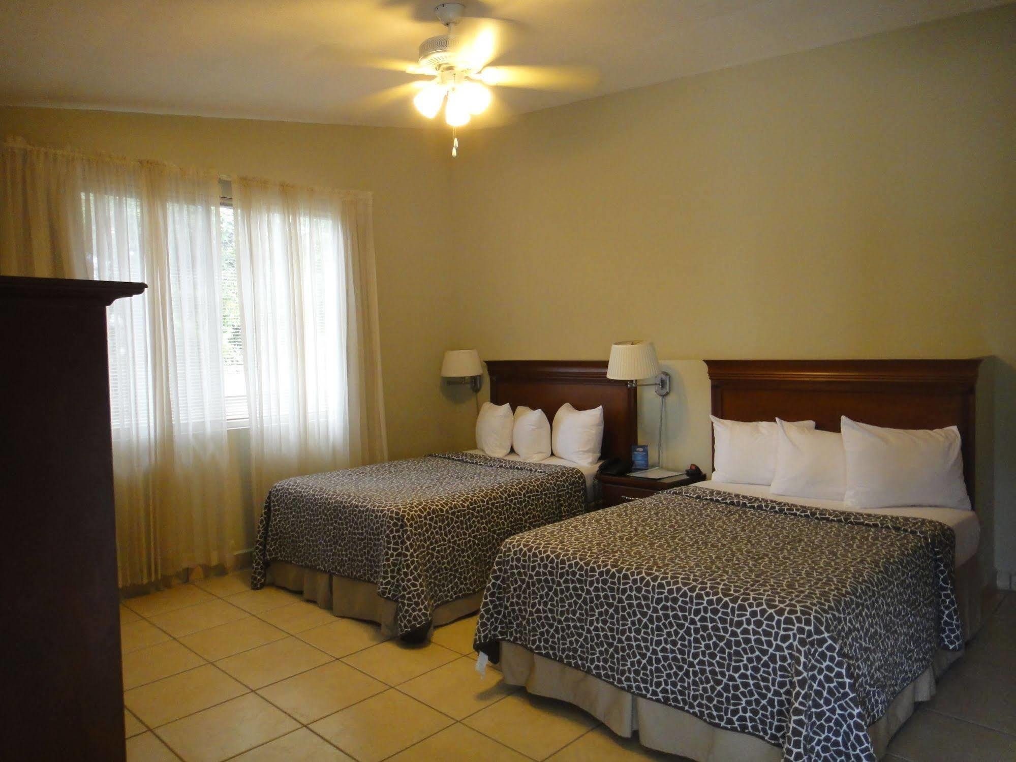 Hotel El Almendro Managua Kültér fotó