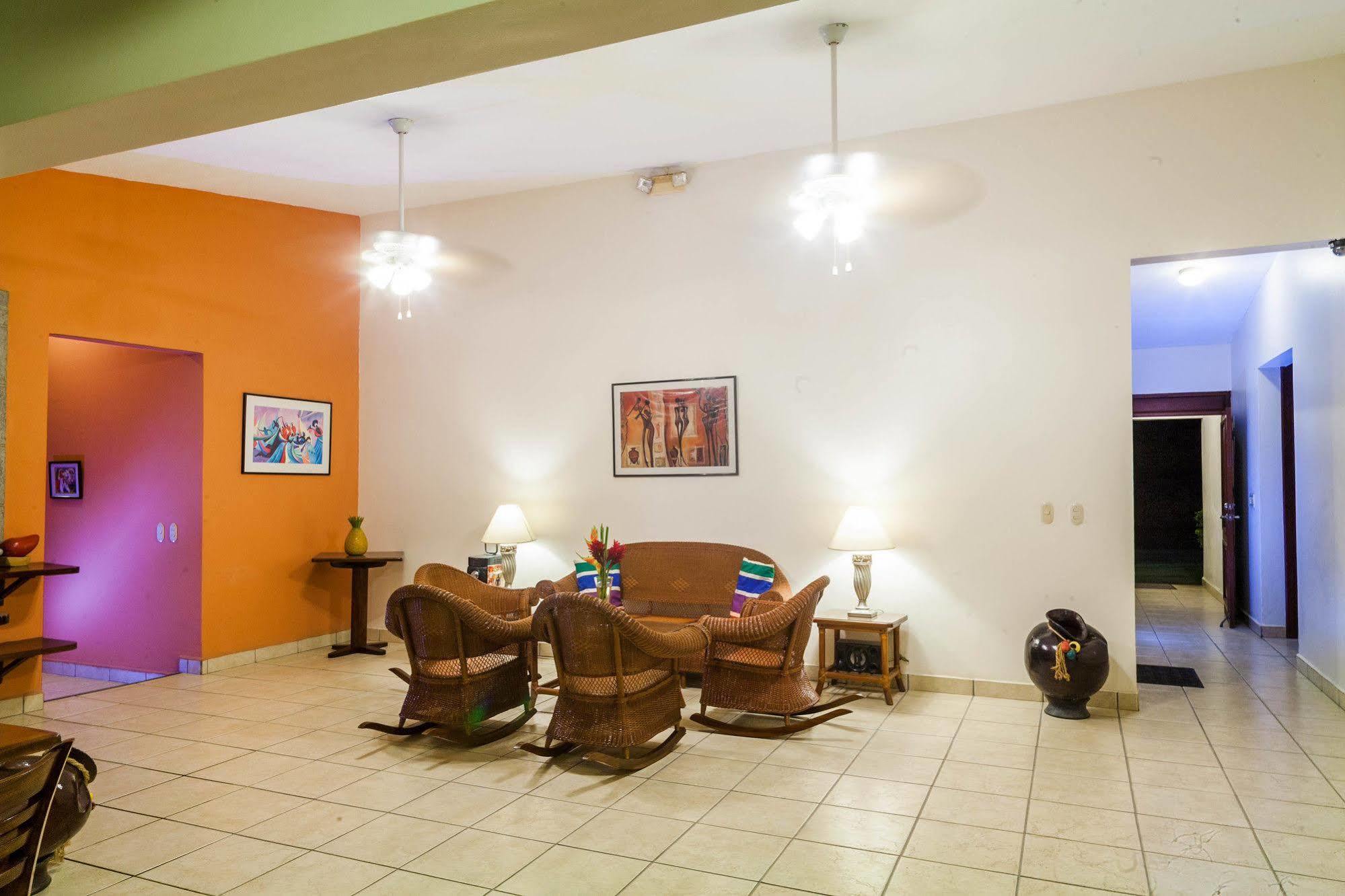 Hotel El Almendro Managua Kültér fotó