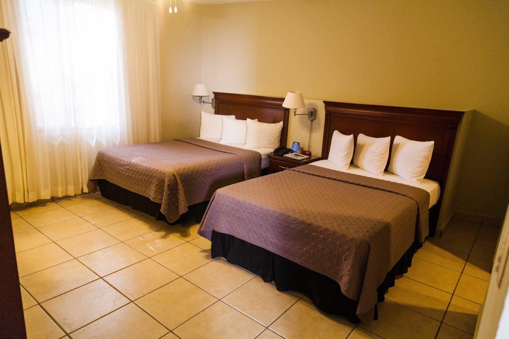 Hotel El Almendro Managua Kültér fotó